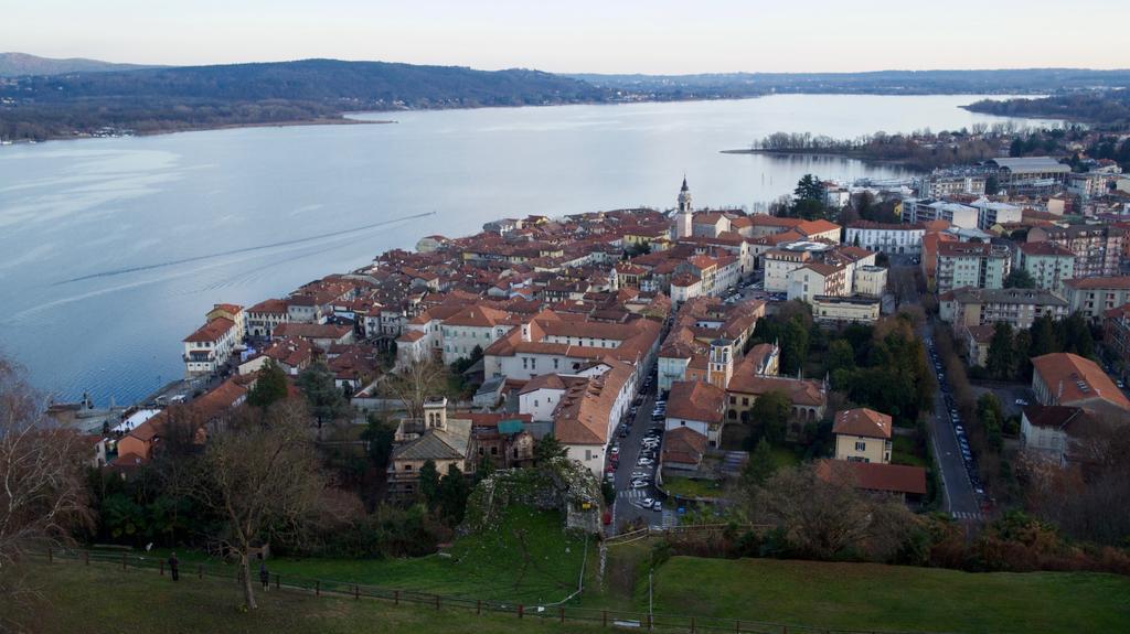 La Casa Nel Parco Villa Arona Dış mekan fotoğraf