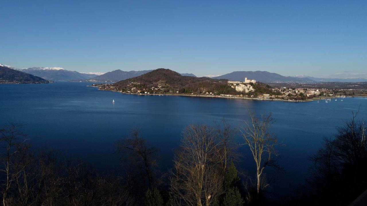 La Casa Nel Parco Villa Arona Dış mekan fotoğraf